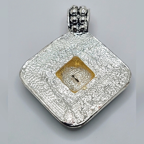 Vintage Silver Tone Basket Weave Design Pendant - Picture 3 of 4